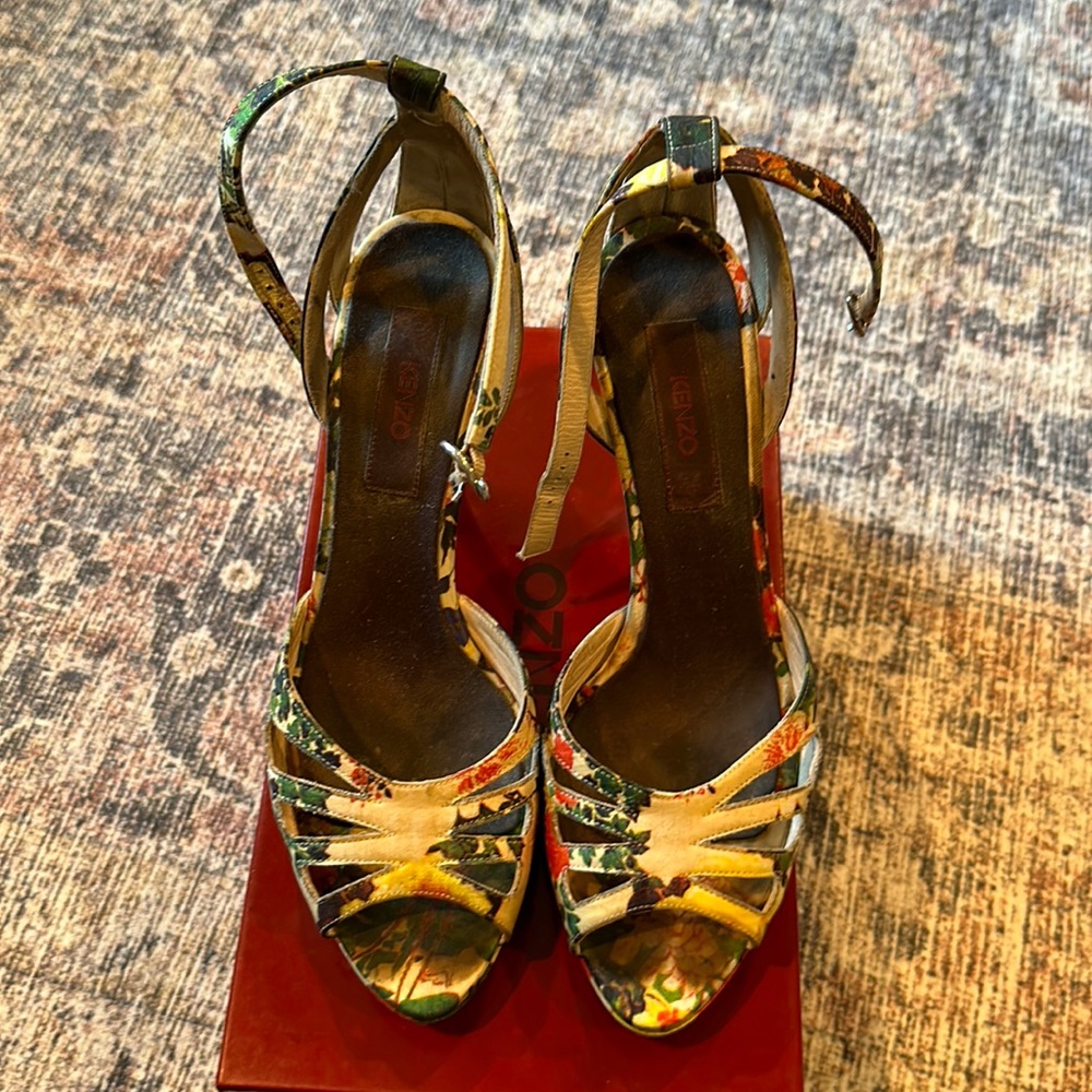 Vintage kenzo floral platforms size 9